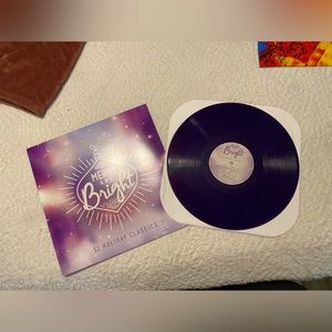 12 Holiday Classics, Merry and Bright Vinyl